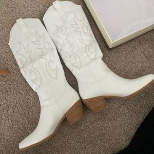 White knee high cowgirl boots